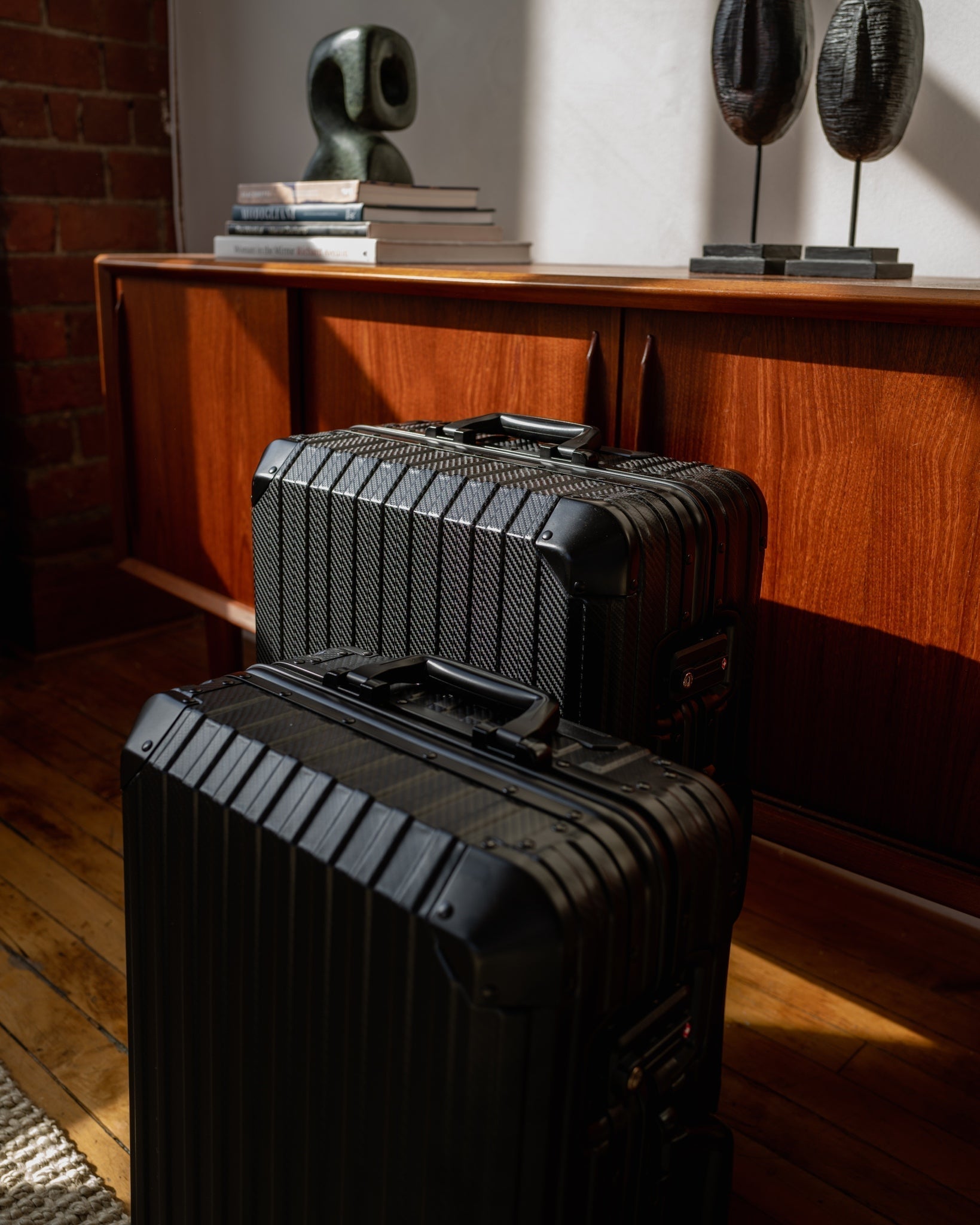 Treva Suitcase Aluminum Silver